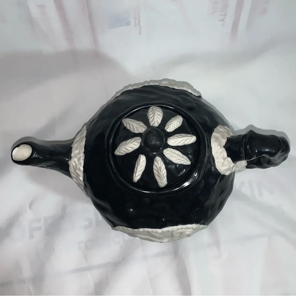 RARE! Jonathan Adler neo-classical NAÎVITÉ modern TEAPOT near mint!